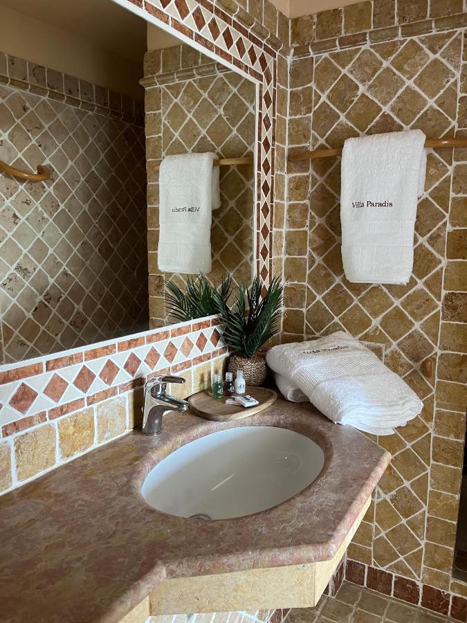 Villa Paradis 雷以桑布尔 外观 照片