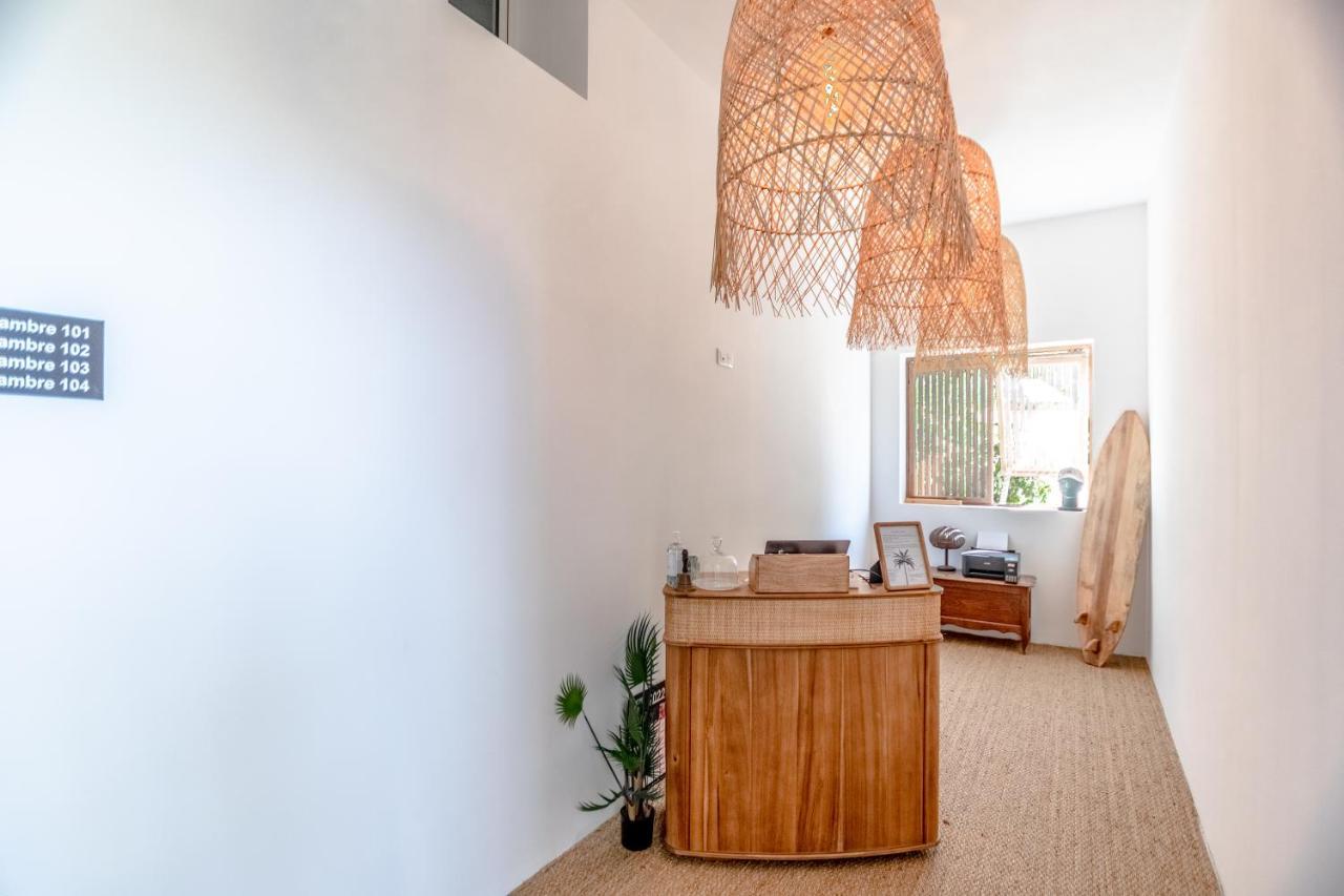 Villa Paradis 雷以桑布尔 外观 照片