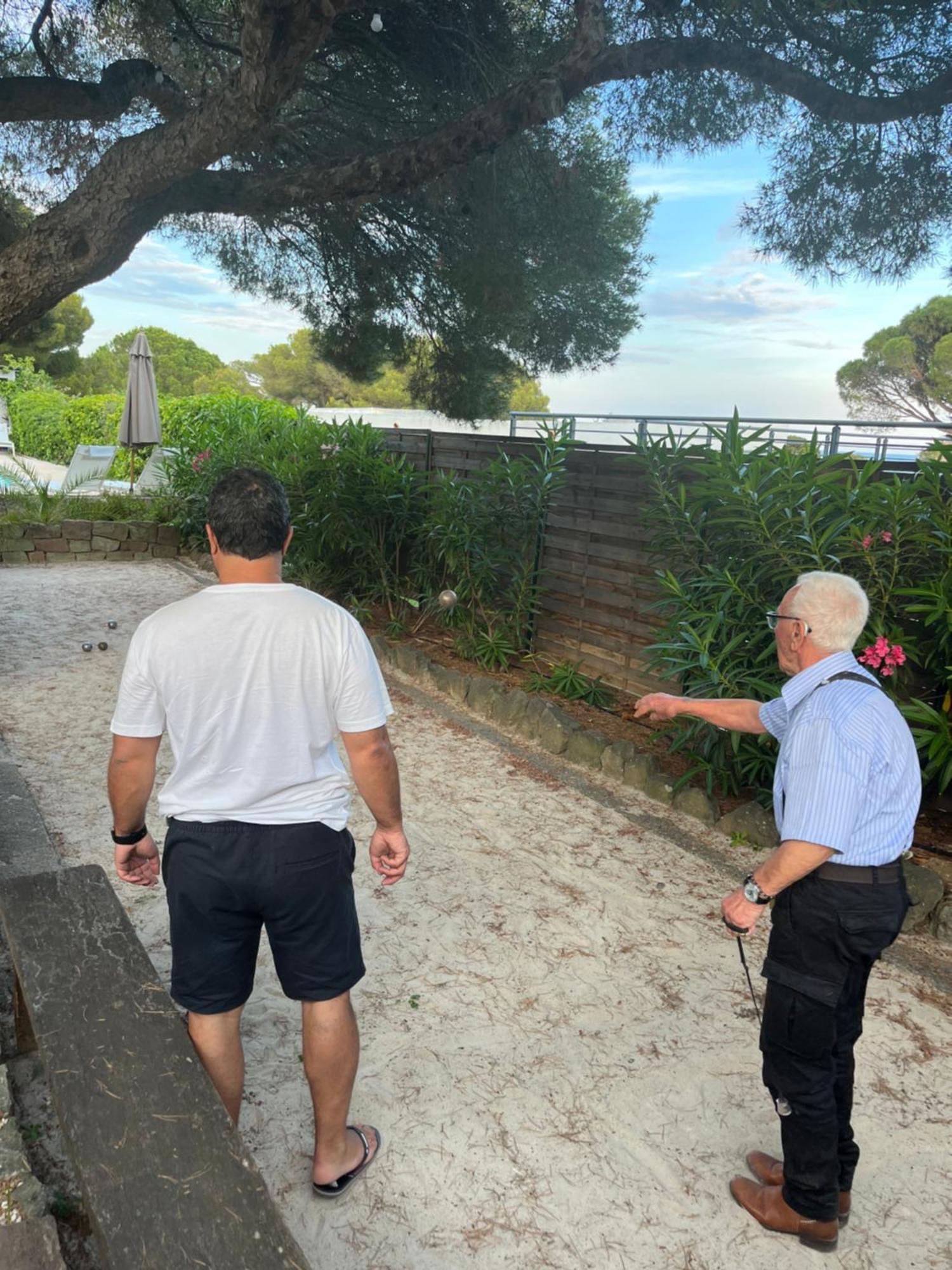 Villa Paradis 雷以桑布尔 外观 照片